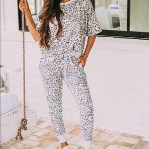 2pc Heather Grey Leopard Print Jogger Set
